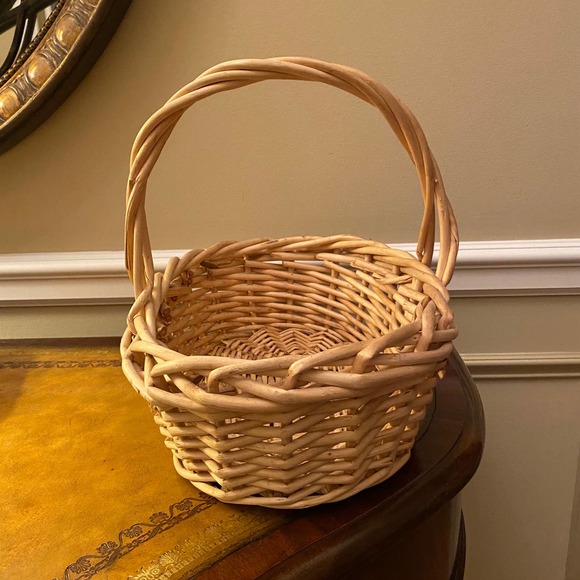 Oval Beige Tan Boho Wicker Basket with Handle - Picture 2 of 5